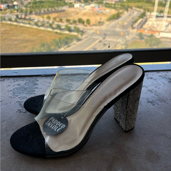 Black heels with sparkly block heel and clear strap. Size 8. - Picture 2 of 5